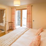 Chalet des Anges, Bedroom 2, twin or super-king