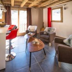 Extra sitting room to snuggle up with a book and a cuppa, or a glass of something!